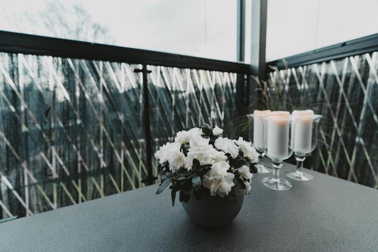 Oeoe Street Luxury Apartment With Terrace ตาร์ตู ภายนอก รูปภาพ
