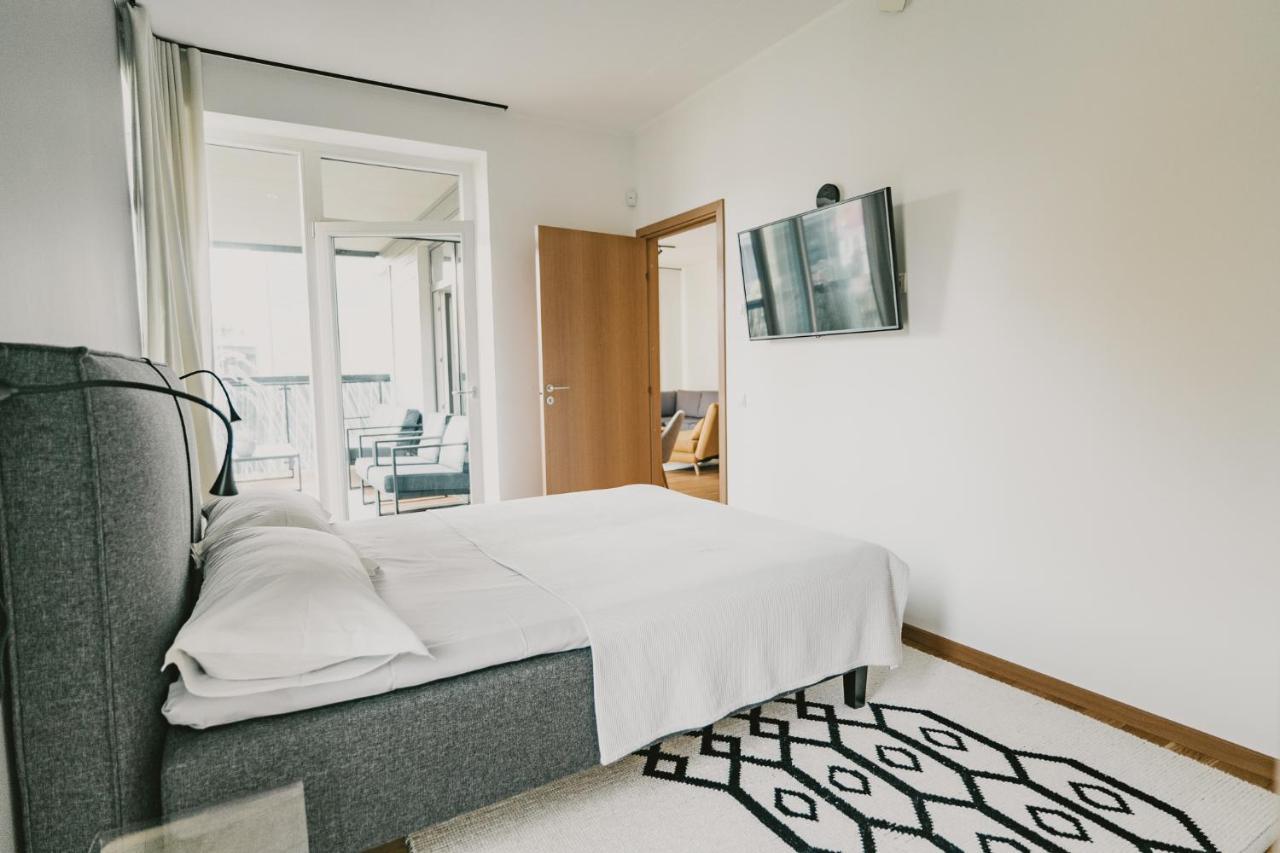 Oeoe Street Luxury Apartment With Terrace ตาร์ตู ภายนอก รูปภาพ